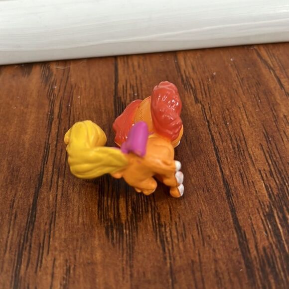 Disney Palace Pets 1.5” Orange Pink Dog Teacup Toy Figure Crown Yellow - Picture 6 of 7